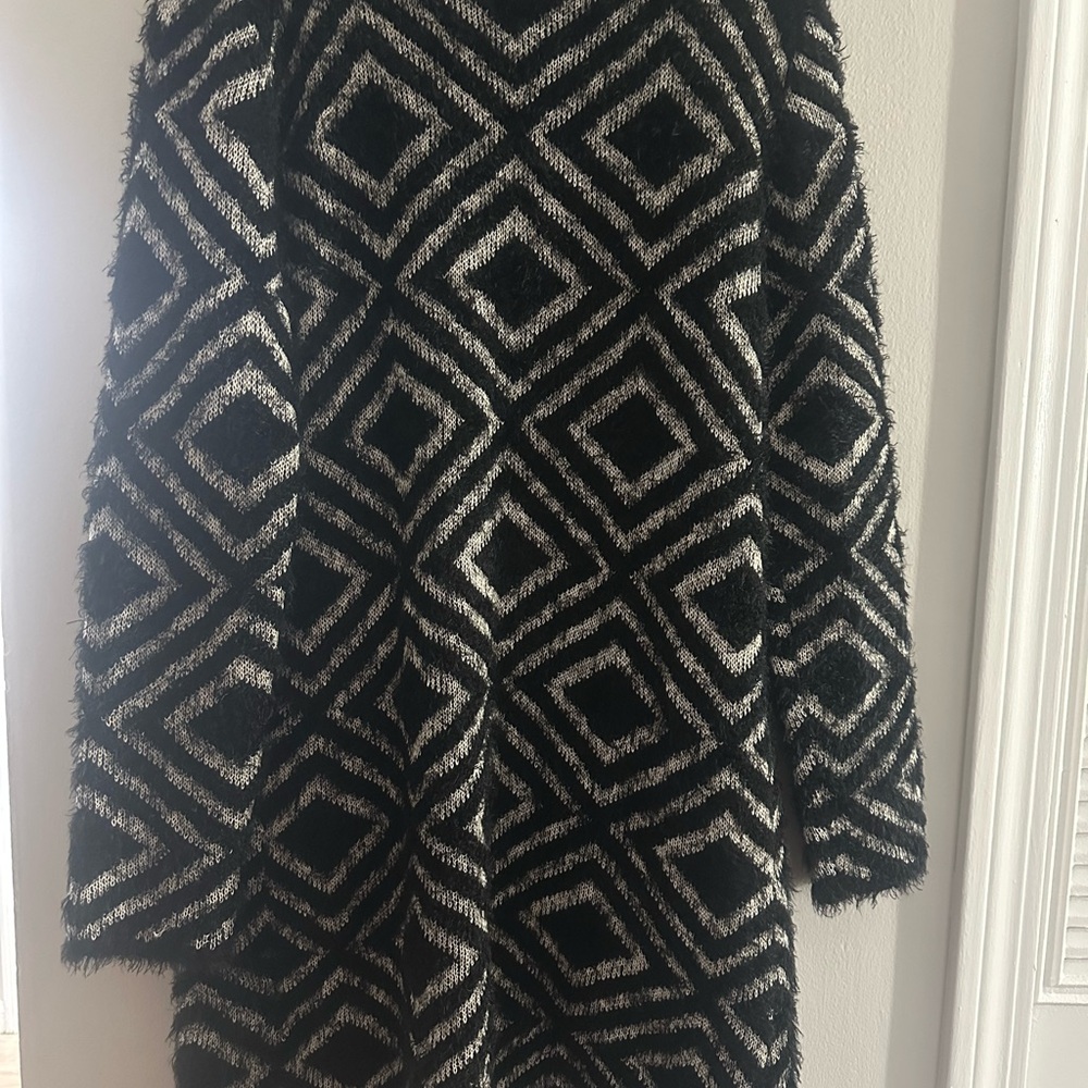 August Silk Monochrome Diamond Pattern Cardigan N… - image 3